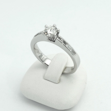 Fehér arany gyémánt gyűrű (Au797GT)